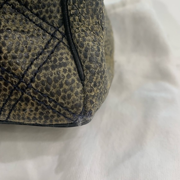 MARC JACOB Vintage runway bag early 2000’s leather w/ heavy gold chain accent - Picture 7 of 12